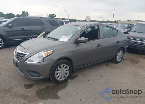 2016 Nissan Versa 1.6 S+ из США, поврежденный, VIN 3N1CN7AP8GL887611